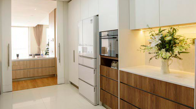 Clean Open Dry Kitchen Design